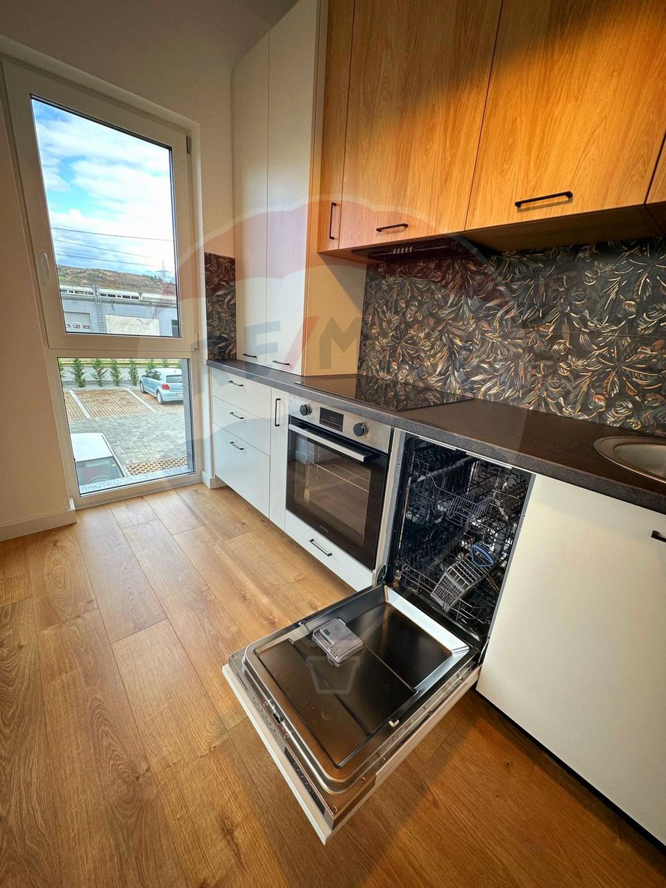 Apartament modern, de închiriat, 3 camere, NOU, Complex Rezidențial