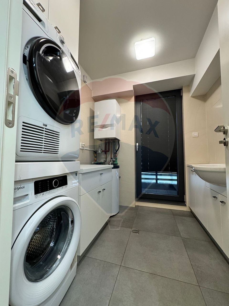 Apartament 4 camere  de inchiriat Aviatorilor -  Charles de Gaulle