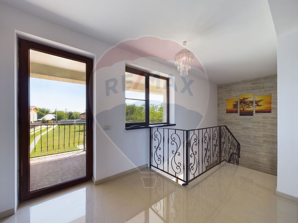 6 room House / Villa for sale