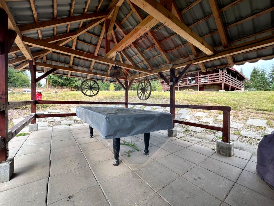 Casă de vacanță, de vânzare, pretabilă locuință sau afacere hotelieră