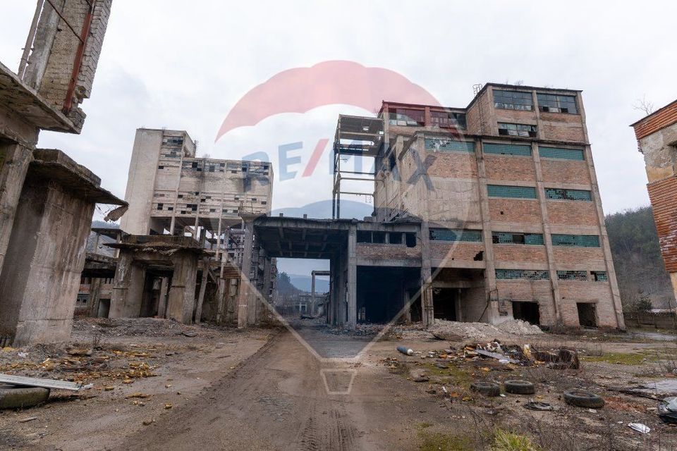 7,000sq.m Industrial Space for sale, Periferie area