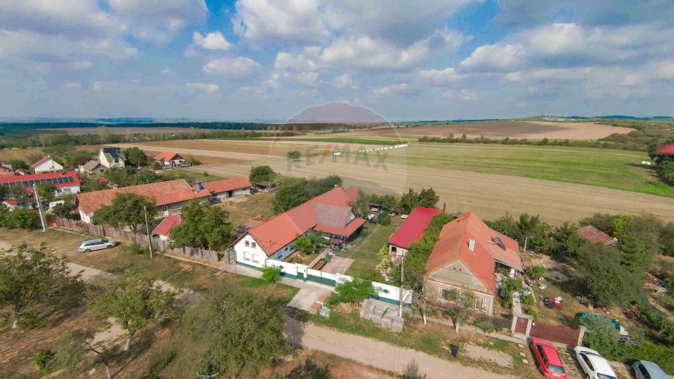 De vânzare Casă tradițională, la doar 20 de minute de Oradea