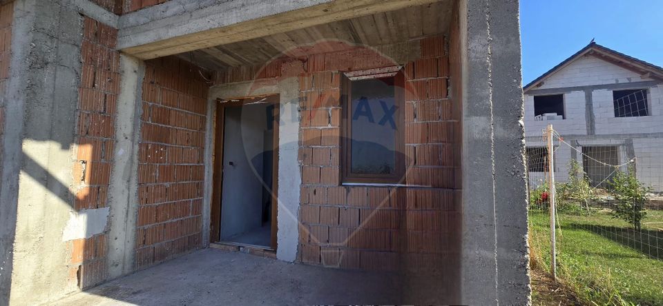 5 room House / Villa for sale