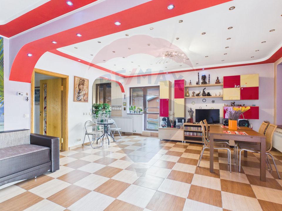 Casă / Vilă cu 6 camere de vânzare