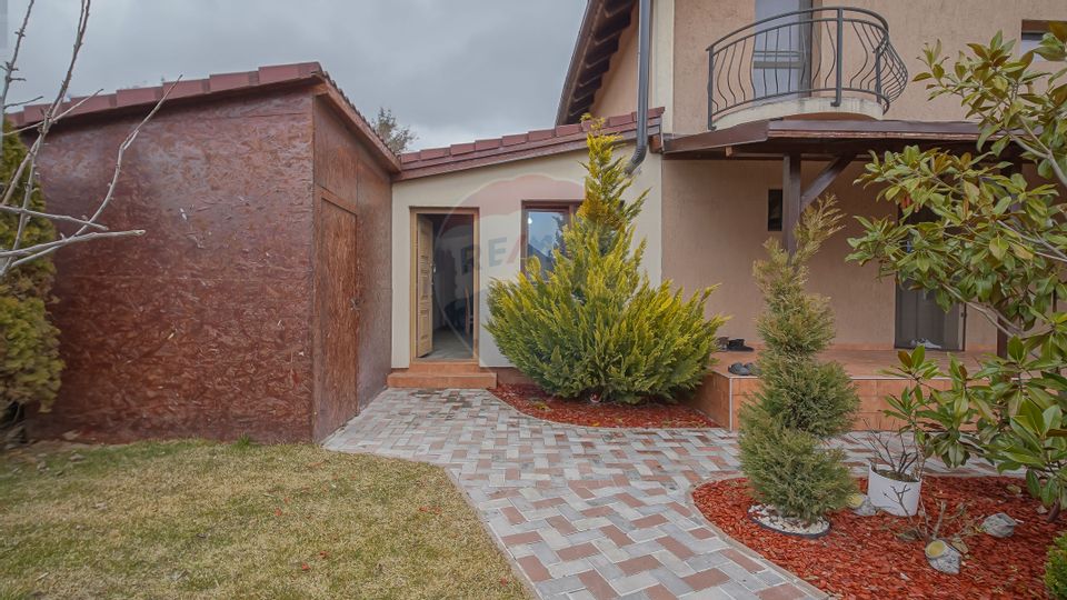 5 room House / Villa for sale
