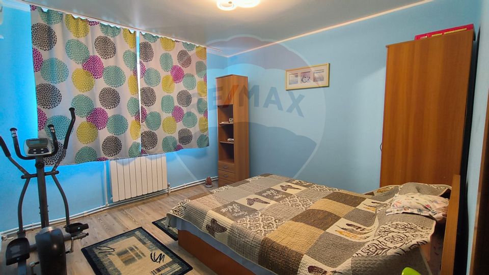 Apartament cu 2 camere de vânzare în zona Port