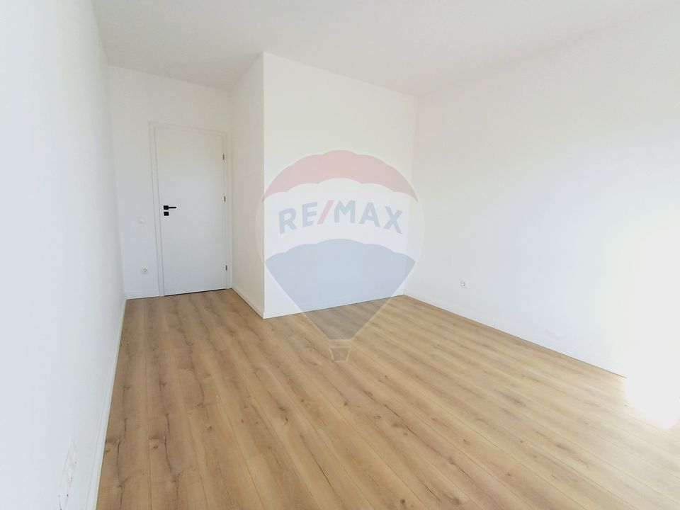 Apartament cu 3 camere de vanzare