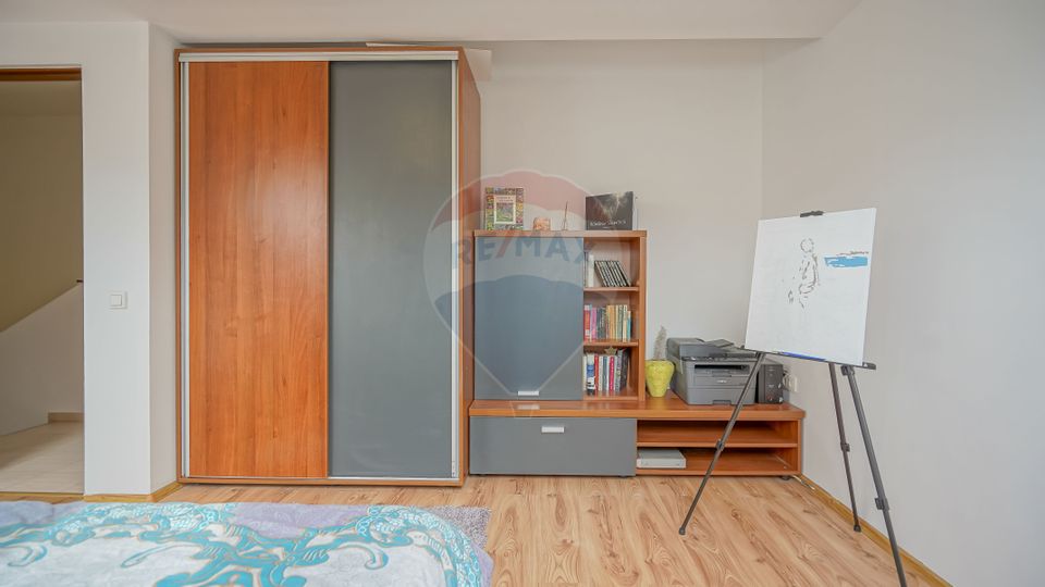 Apartament cu 2 camere deosebit, plin de căldură și lumină.