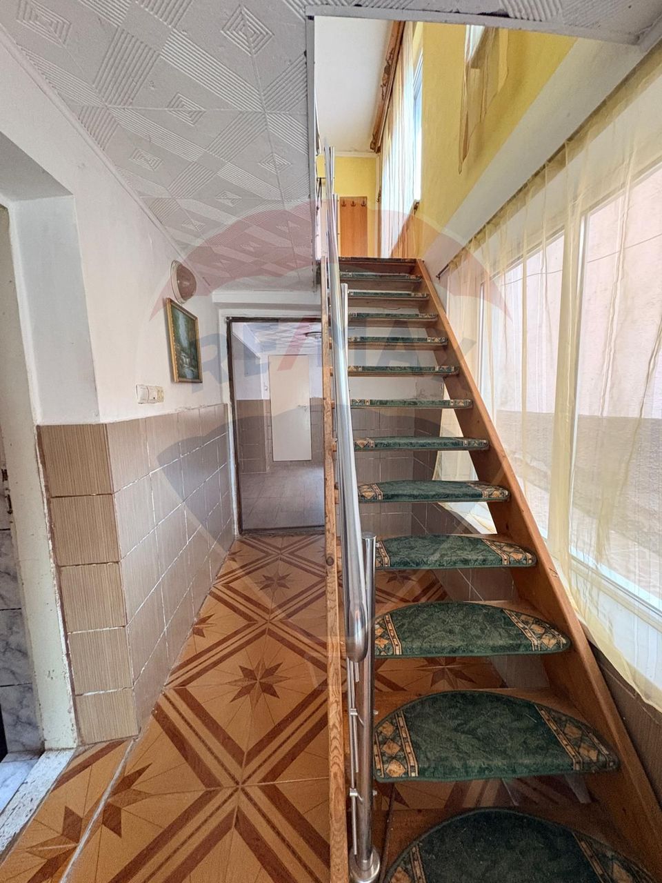 Casă cu curte generoasă și multiple posibilități – zona Moșnei