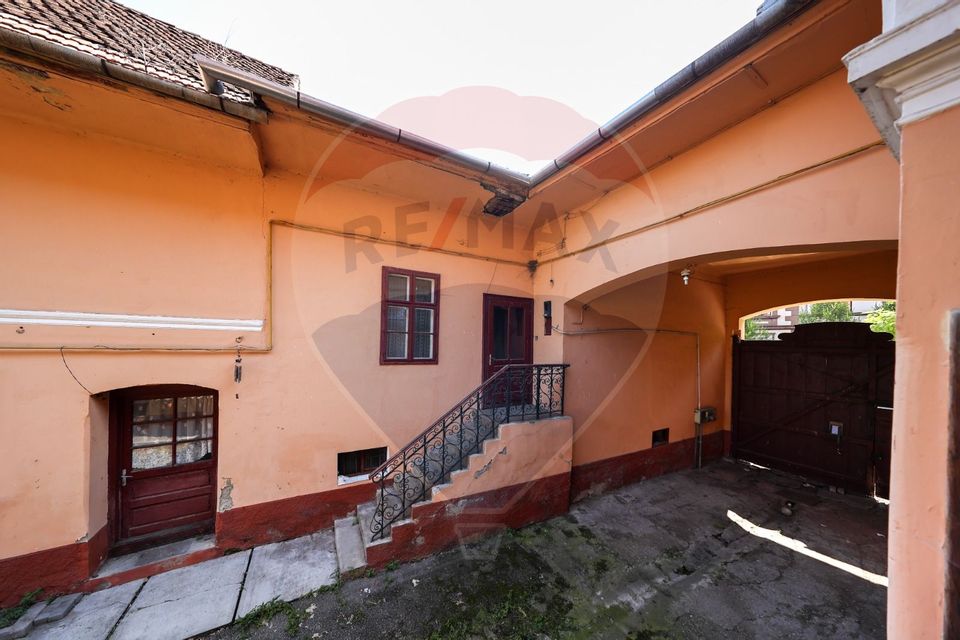 10 room House / Villa for sale, Ultracentral area