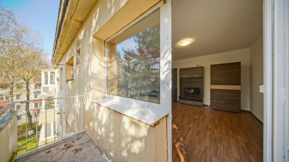 Apartament 2 cam de închiriat în Astra