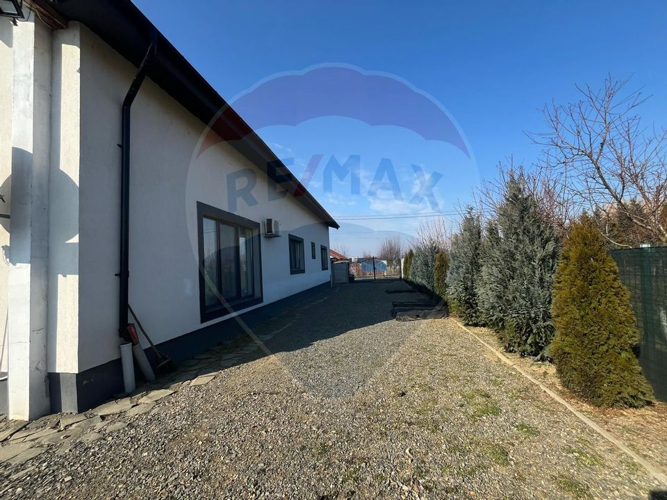 6 room House / Villa for sale