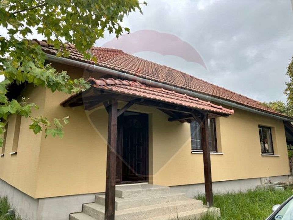 4 room House / Villa for sale
