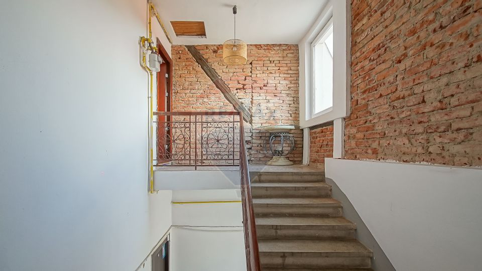 Apartment with Tâmpa View, Historic House – Unirii Square, Brașov