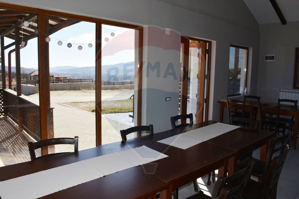 Pensiune de vânzare