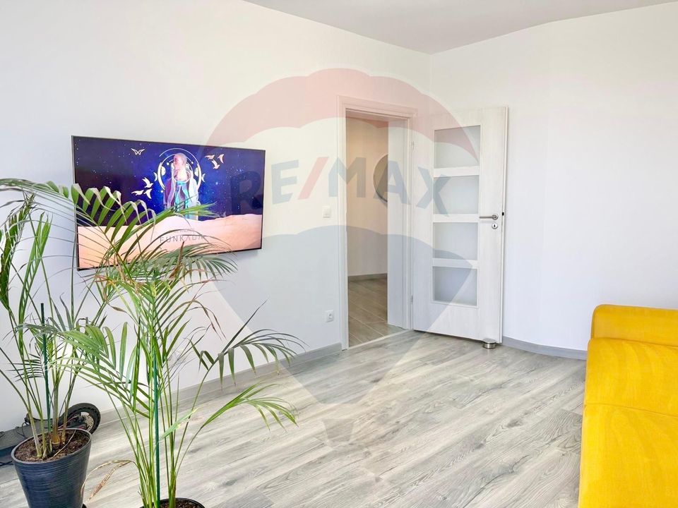 De închiriat apartament cu 3 camere , Zona Oncea
