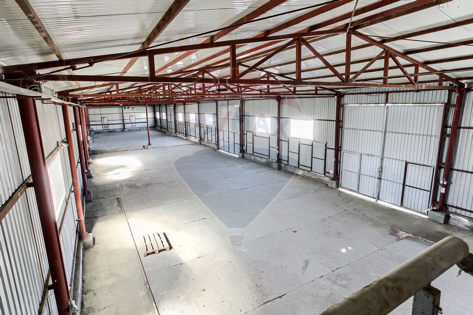 Spațiu industrial de 660 m² + teren 2500 m²  de închiriat