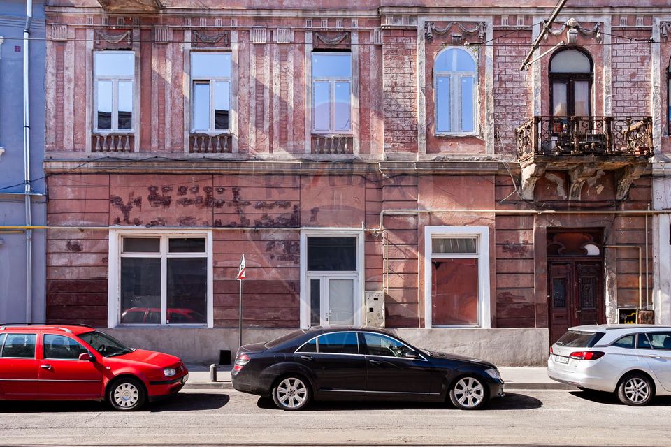 65sq.m Commercial Space for sale, Central area