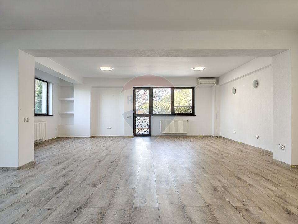 Open space office space for rent in Grivita area