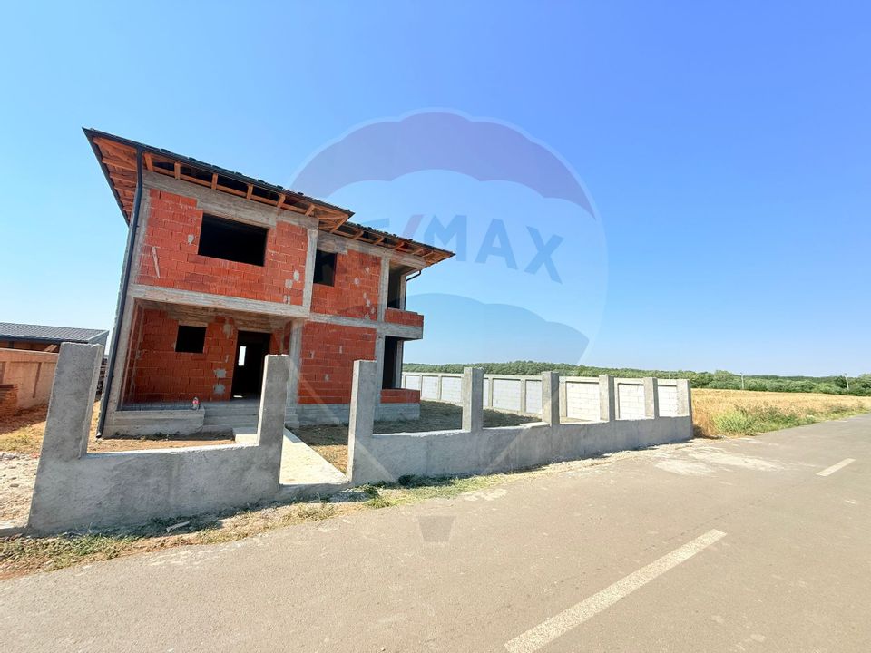 Detached house / villa for sale | Red | Dragomiresti-Vale/