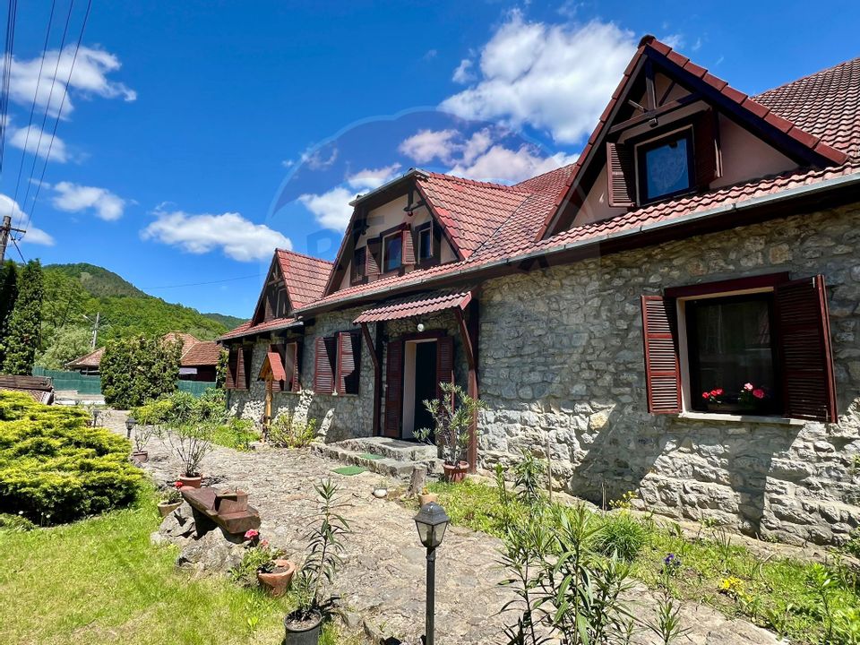 13 room Hotel / Pension for sale