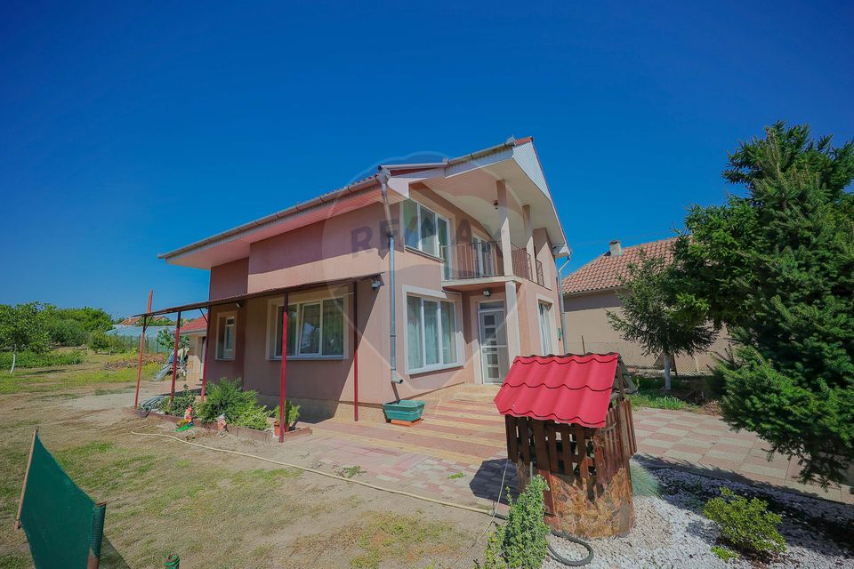 De vânzare casă cu 3 camere și teren 950 mp în Mihai Bravu
