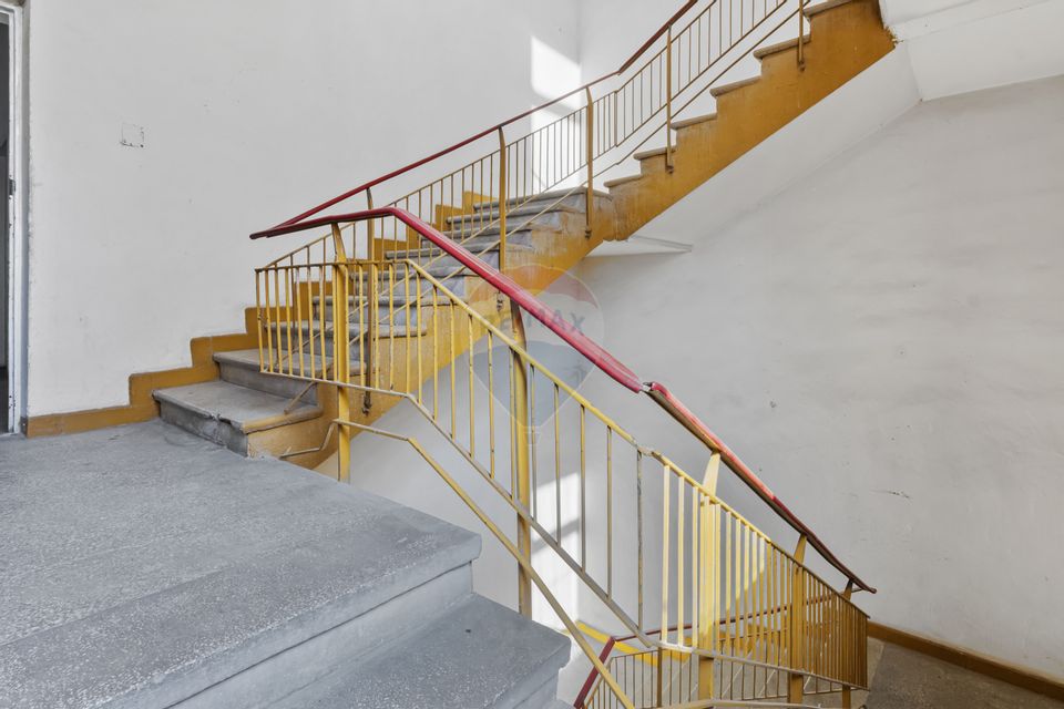 Cladire unica cu destinatii multiple de vanzare Ultracentral Arad