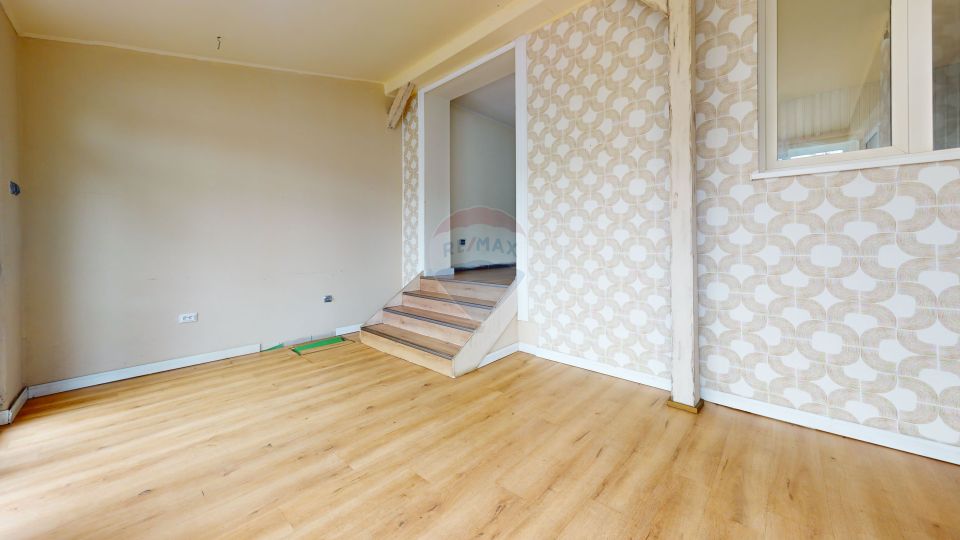 84sq.m Commercial Space for rent, Bartolomeu area