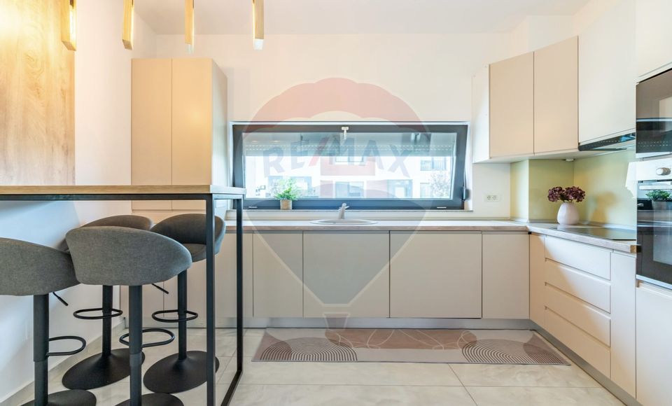 4 room House / Villa for sale