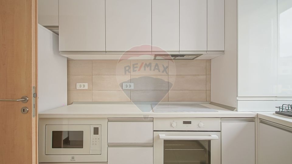 2 room Apartment for rent, Tractorul area