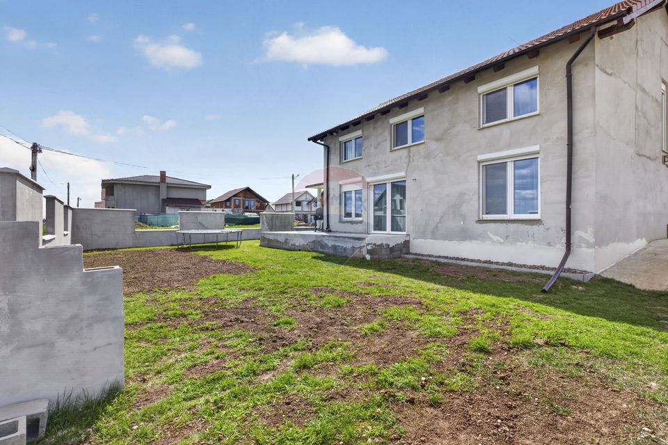 6 room House / Villa for sale