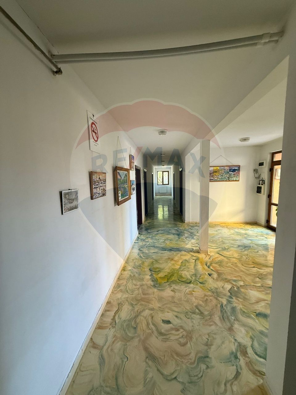 Pensiune cu 23 camere de vânzare in Mamaia Sat