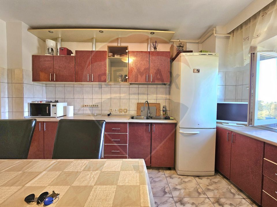 Apartament 3 camere de inchiriat zona Gara Constanta