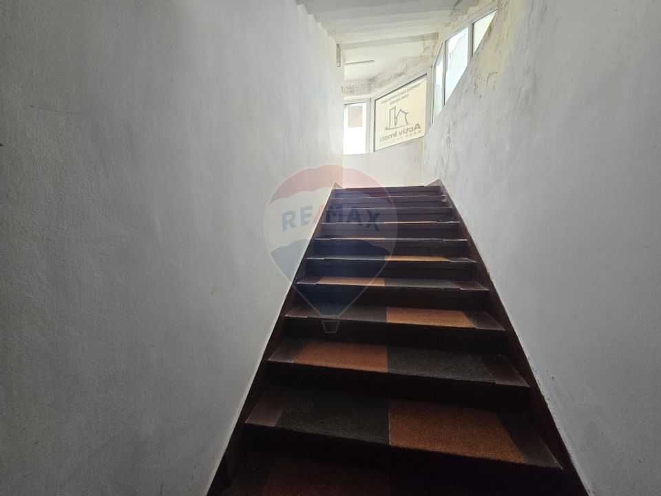 Spațiu comercial de închiriat – demisol, Bacău, str. 9 Mai nr. 78