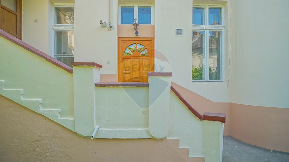 Apartament recent renovat langă Teatrul Dramatic. Fără comision!