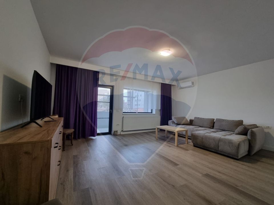 Apartament cu 4 camere de închiriat în zona Faleza Nord