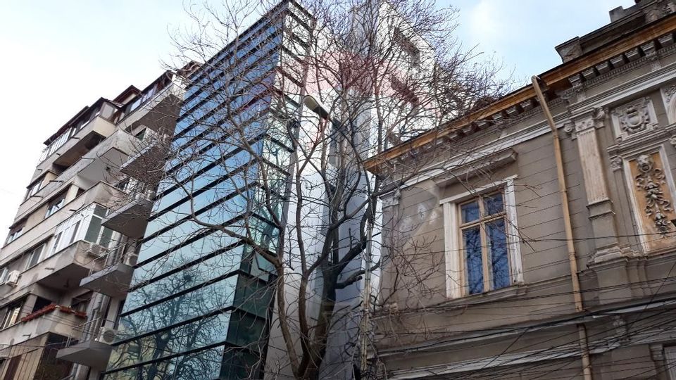 Office space of 166.5 sqm in pta rosetti area