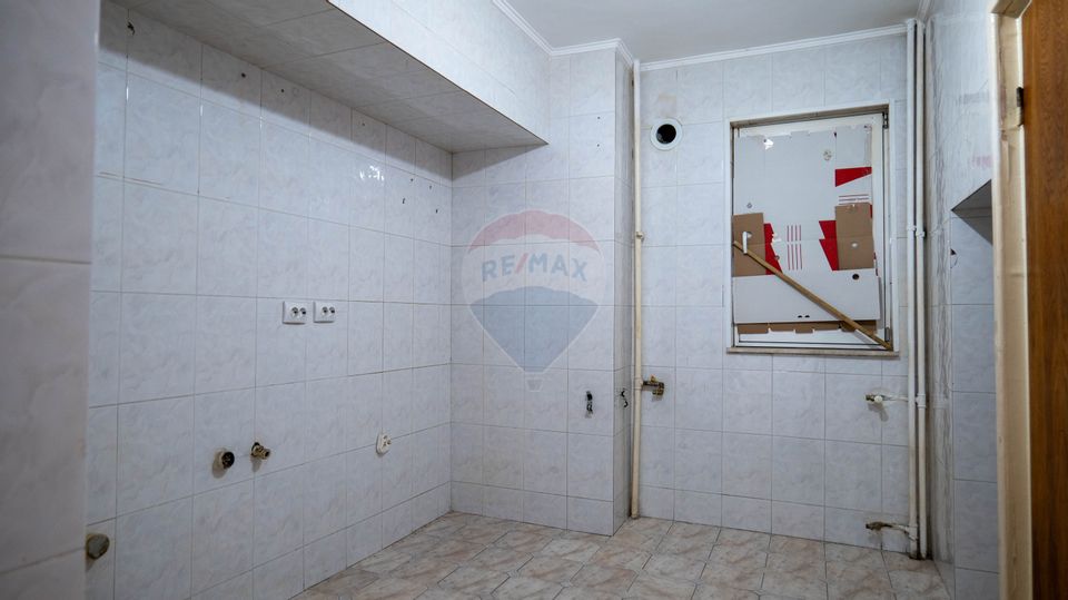 Oferta - vanzare apartament 4 camere decomandat, metrou Obor