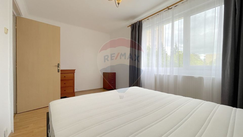 Apartament cu 3 camere de închiriat în zona Astra