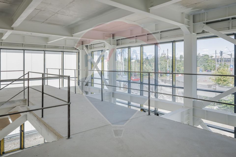 For Rent: Commercial Space in Cotroceni – 14 m Shopfront and Mezzanine