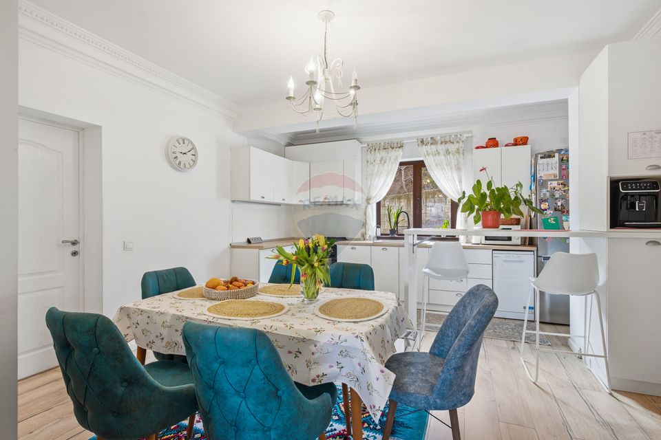 9 room House / Villa for sale