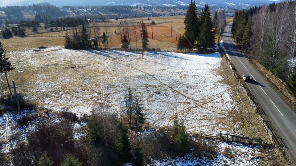 Teren  intravilan 9,086 mp  PARCELABIL Neagra Sarului/Bucovina