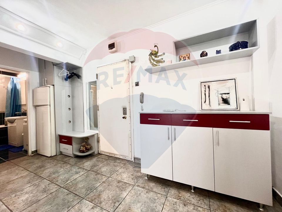 2 room Apartment for rent, Decebal area