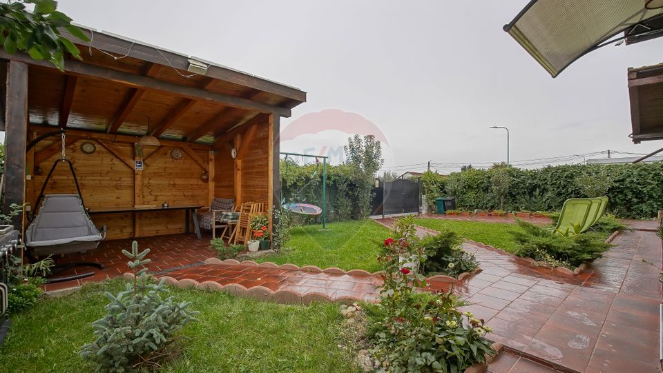 Vila cu 9 dormitoare şi 7 băi în Stupini, Brașov