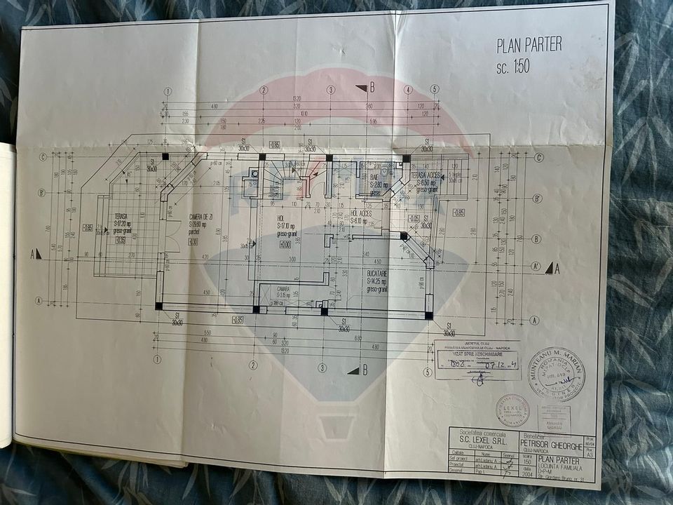 Casă / Vilă cu 4 camere de închiriat în zona Dambul Rotund