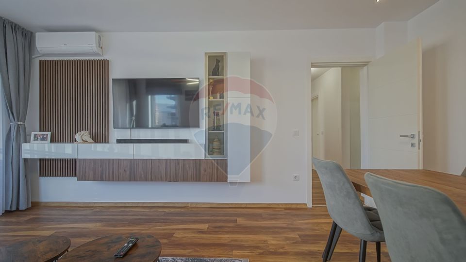 3 room Apartment for sale, Tractorul area