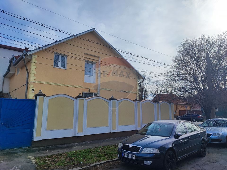 5 room House / Villa for sale, Central area