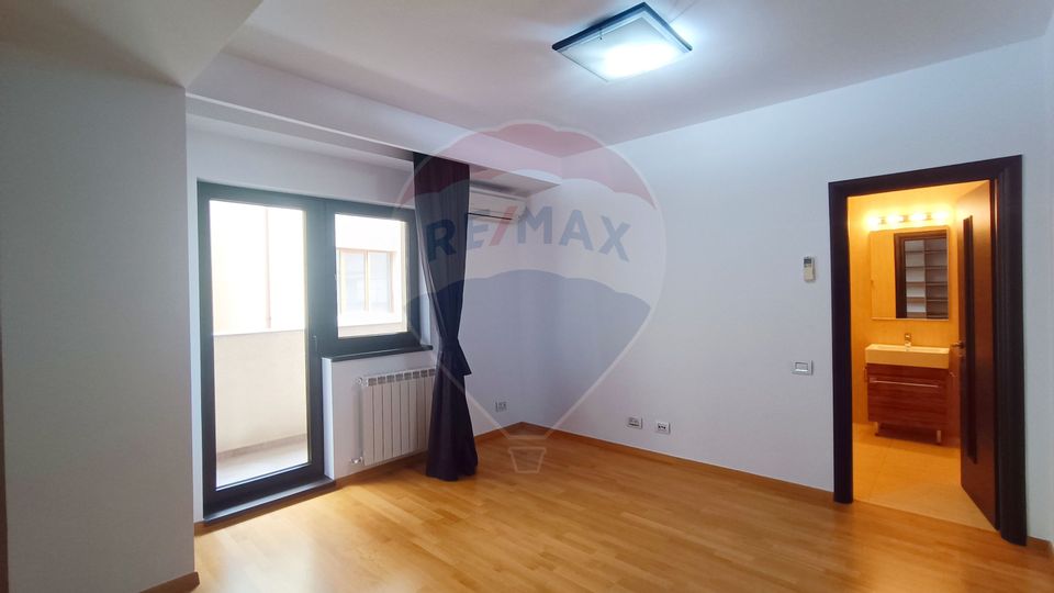 4-rooms apartment for rent in Stefan cel Mare area