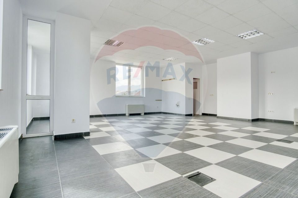 121sq.m Office Space for rent, Central area