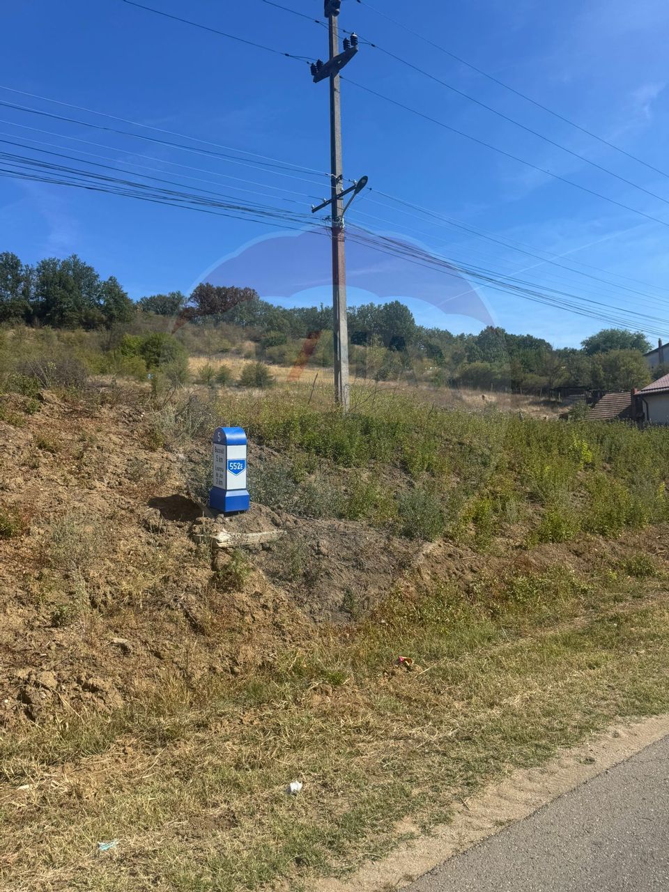 Vânzare 6600 mp teren Leamna de sus 40 euro/ mp